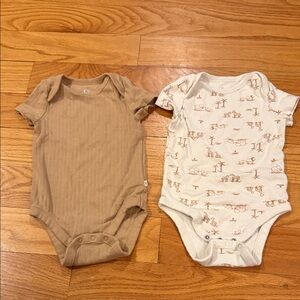 GAP Kids Bodysuits in Tan and Cream